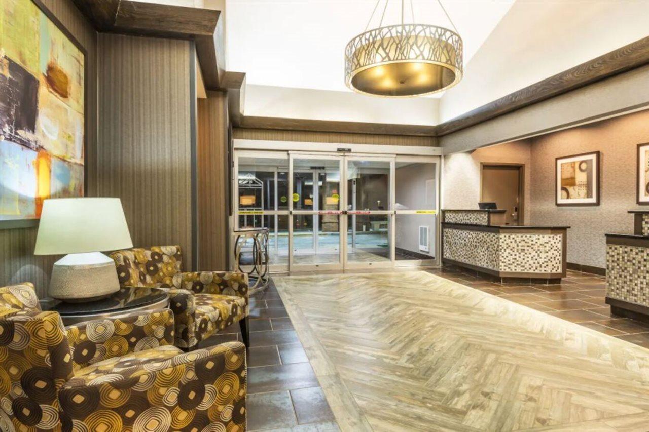 Super 8 By Wyndham Copley Akron Zewnętrze zdjęcie