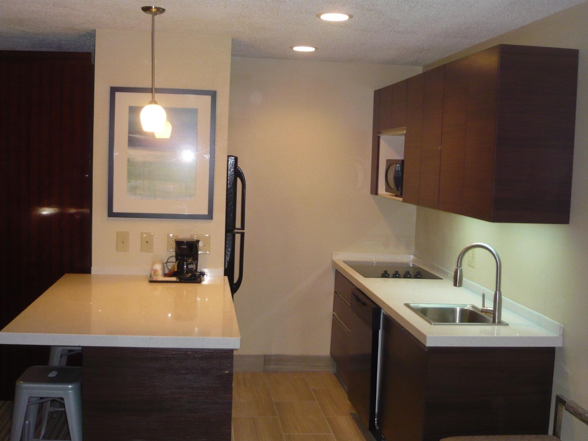 Super 8 By Wyndham Copley Akron Zewnętrze zdjęcie