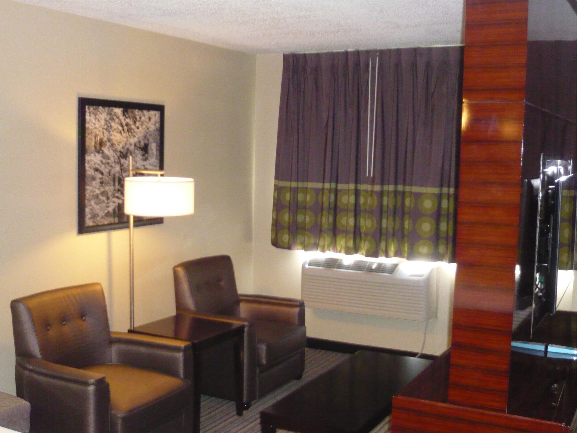 Super 8 By Wyndham Copley Akron Zewnętrze zdjęcie