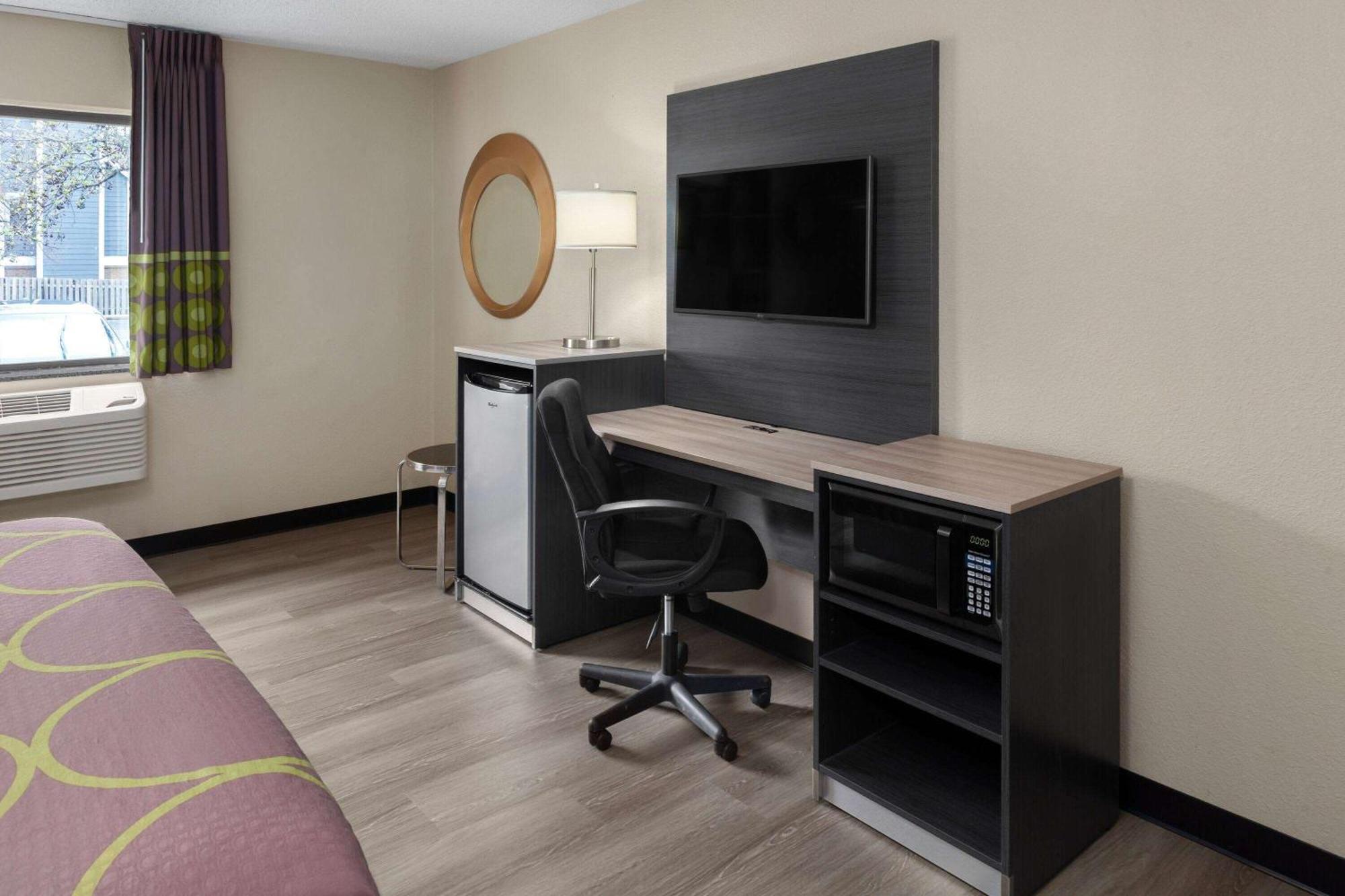 Super 8 By Wyndham Copley Akron Zewnętrze zdjęcie