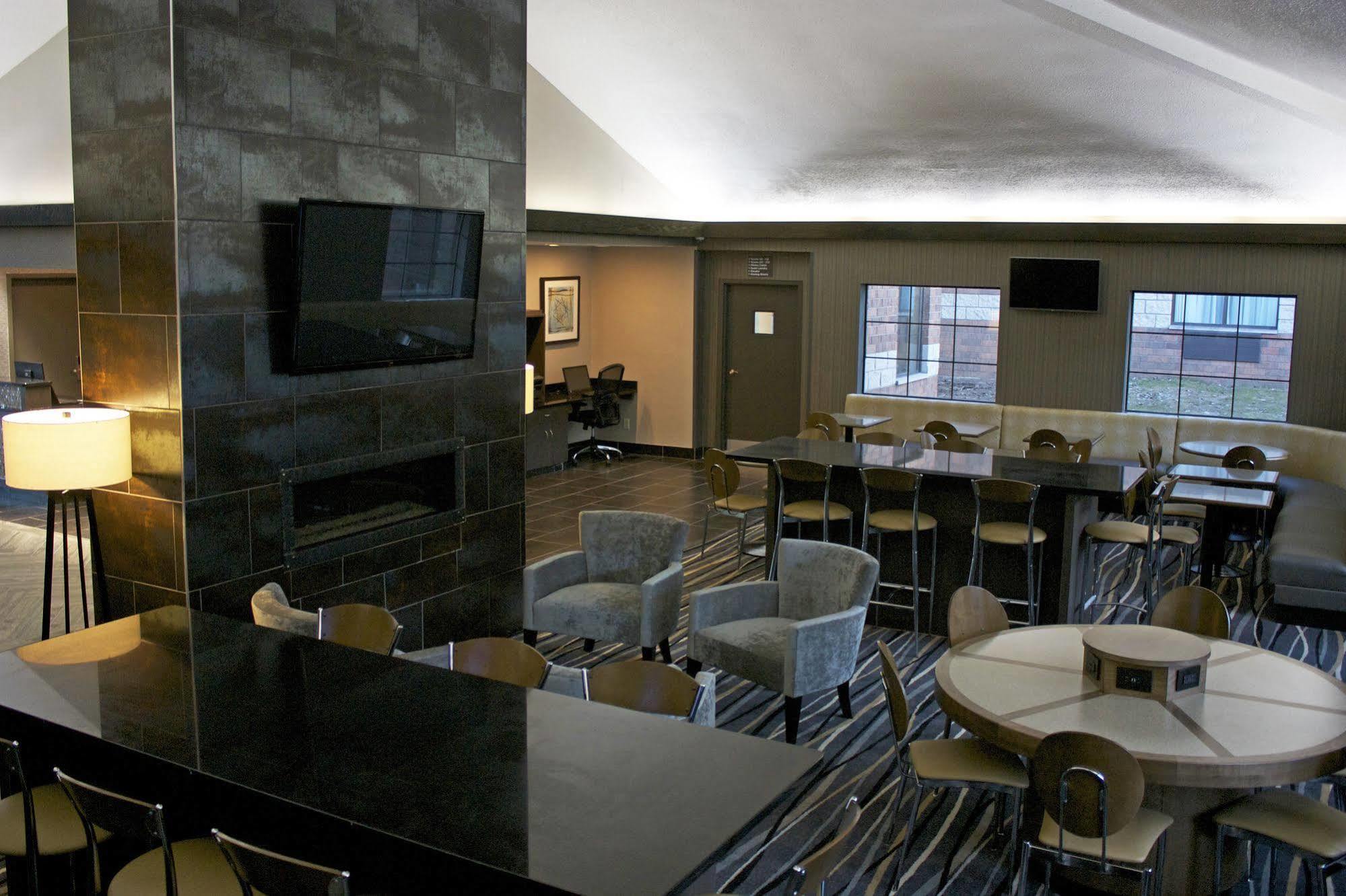 Super 8 By Wyndham Copley Akron Zewnętrze zdjęcie